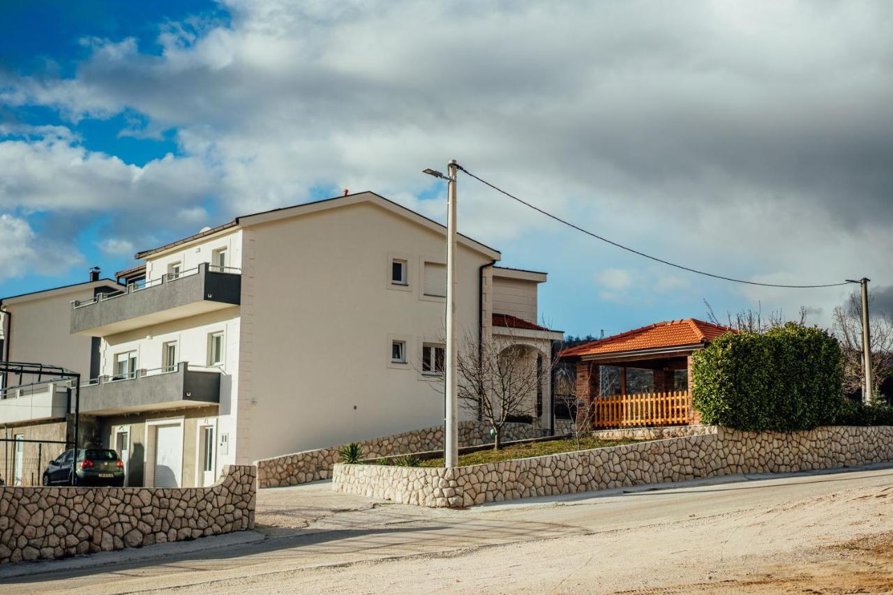 Apartman Mlikota Zagvozd Εξωτερικό φωτογραφία